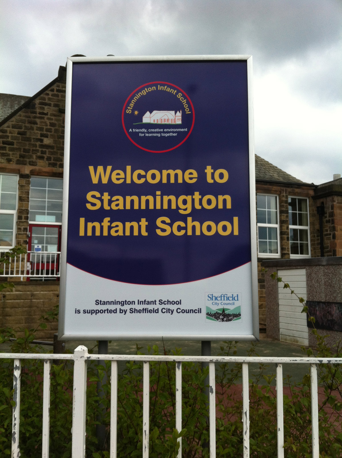 Stannington Infant School post mounted sign